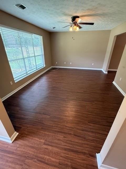 1601 Salmon Dr - Photo 5 of 21