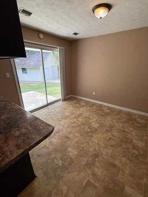 1601 Salmon Dr - Photo 7 of 21
