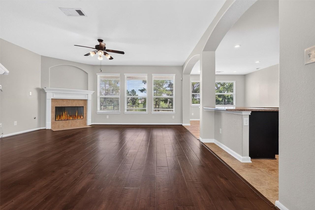 11306 Misty Willow Ln - Photo 4 of 47
