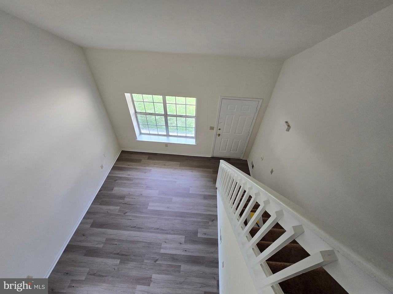 1417 S Farmview Dr - Photo 4 of 50