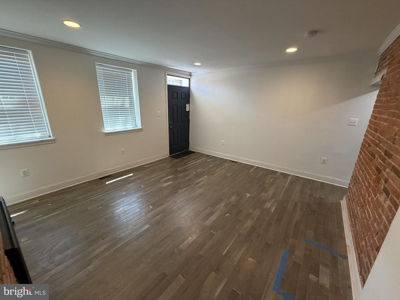 404 George St - Photo 4 of 17