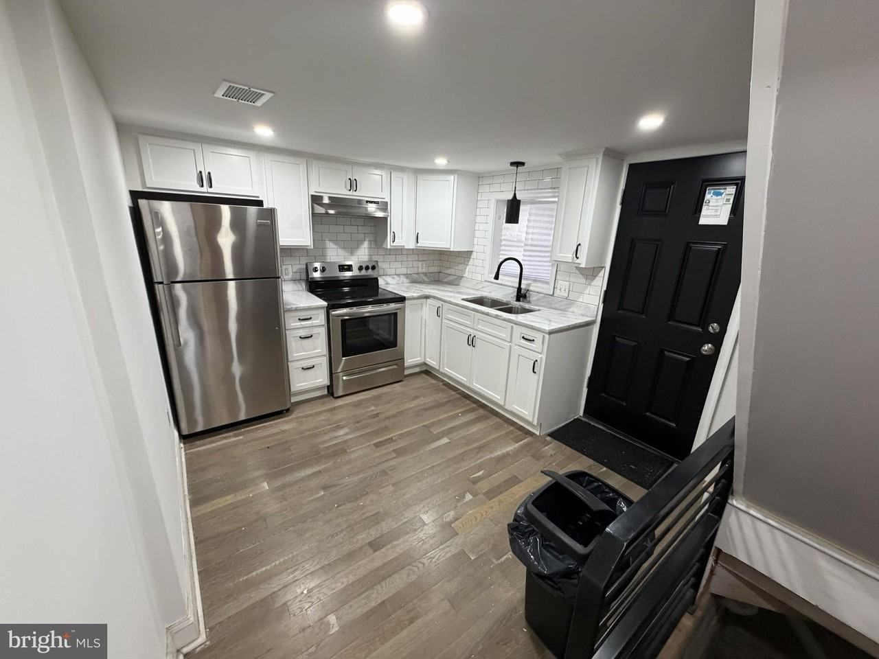 404 George St - Photo 6 of 17