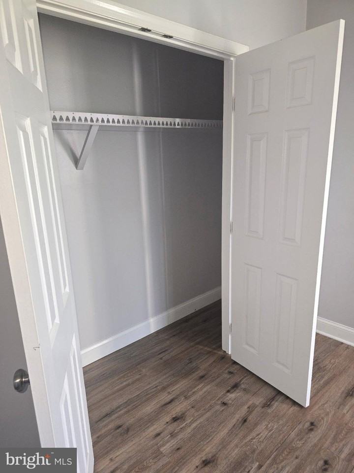 902 Arion Park Rd #G - Photo 4 of 11