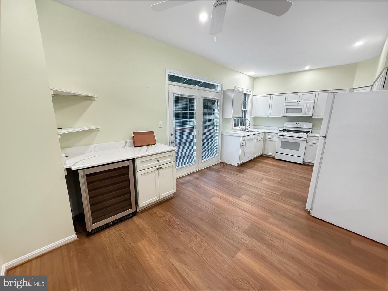 202 Castletown Rd - Photo 5 of 23