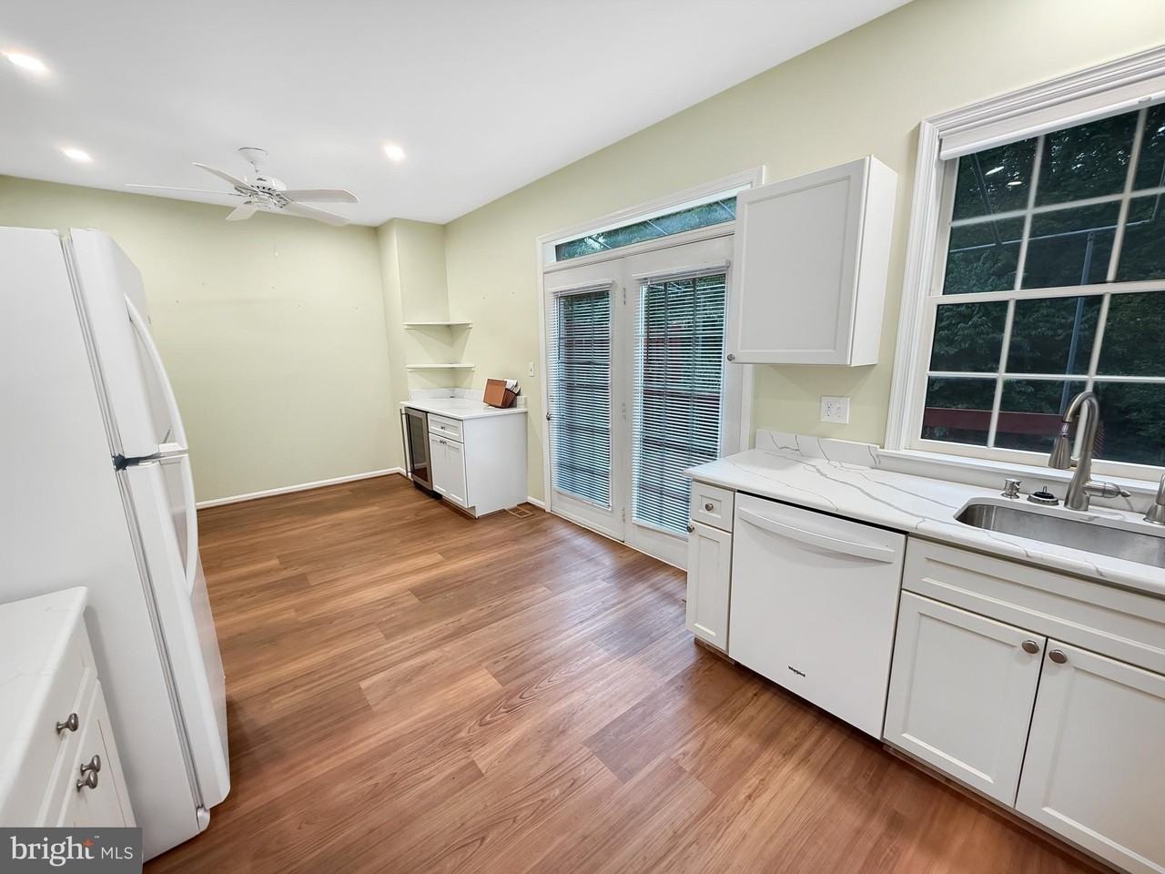 202 Castletown Rd - Photo 6 of 23