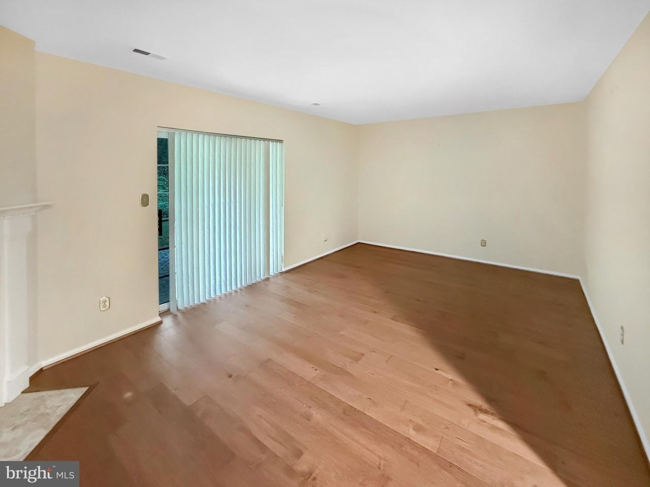 202 Castletown Rd - Photo 7 of 23