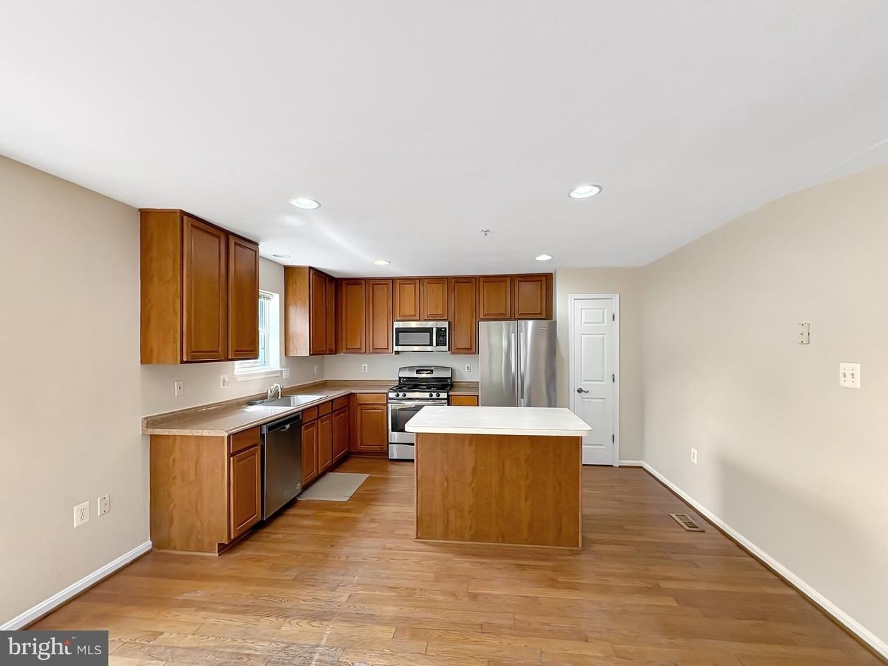 4709 Ashforth Way - Photo 6 of 25