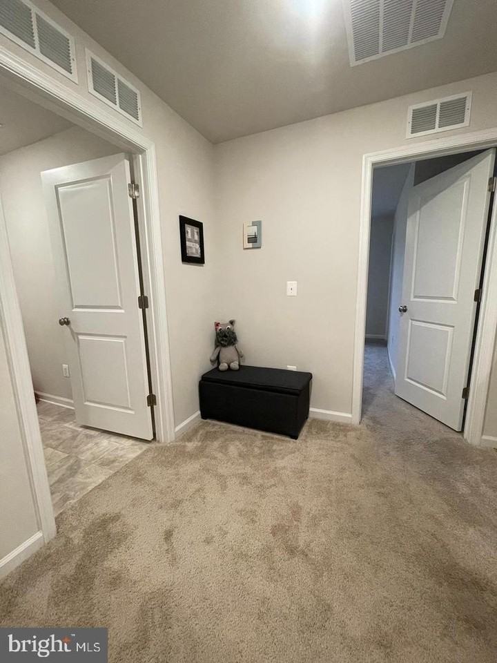 9898 Obin Ln - Photo 4 of 12