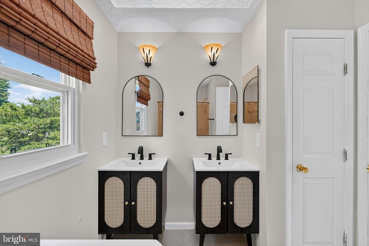2377 Tawny Dr - Photo 6 of 15