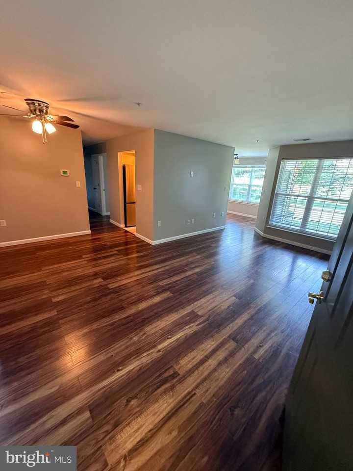 3830 Normandy Dr #1B - Photo 5 of 18