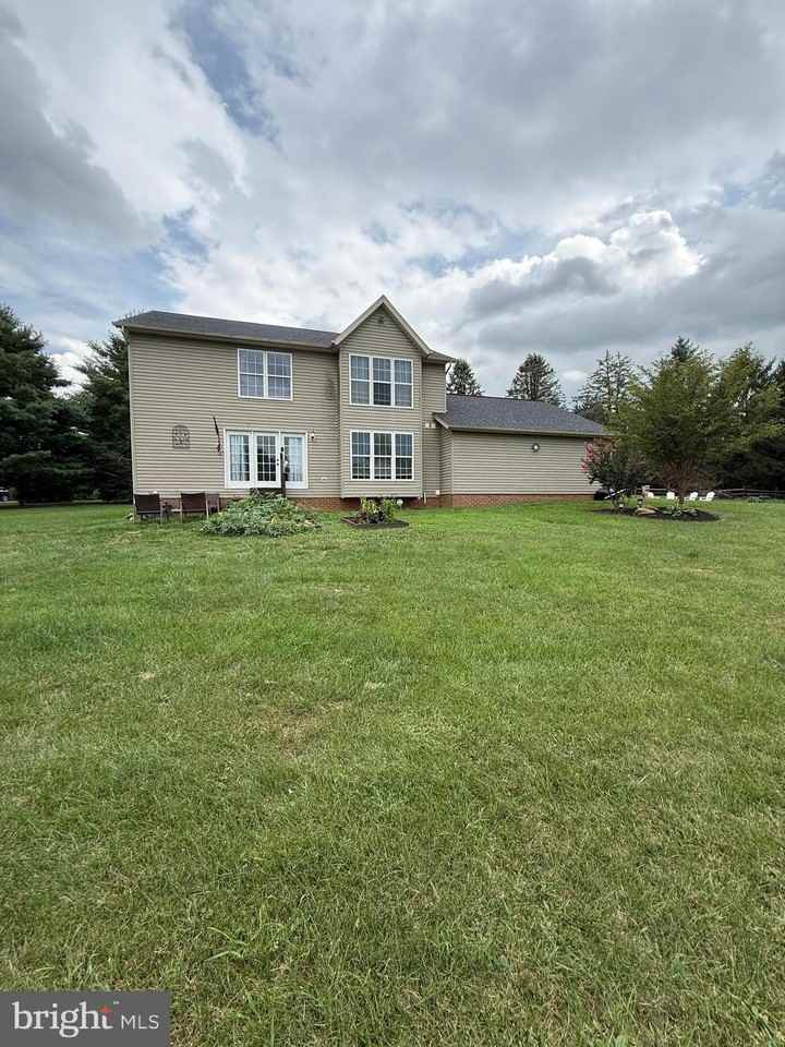 2092 Triple Green Ct - Photo 2 of 16