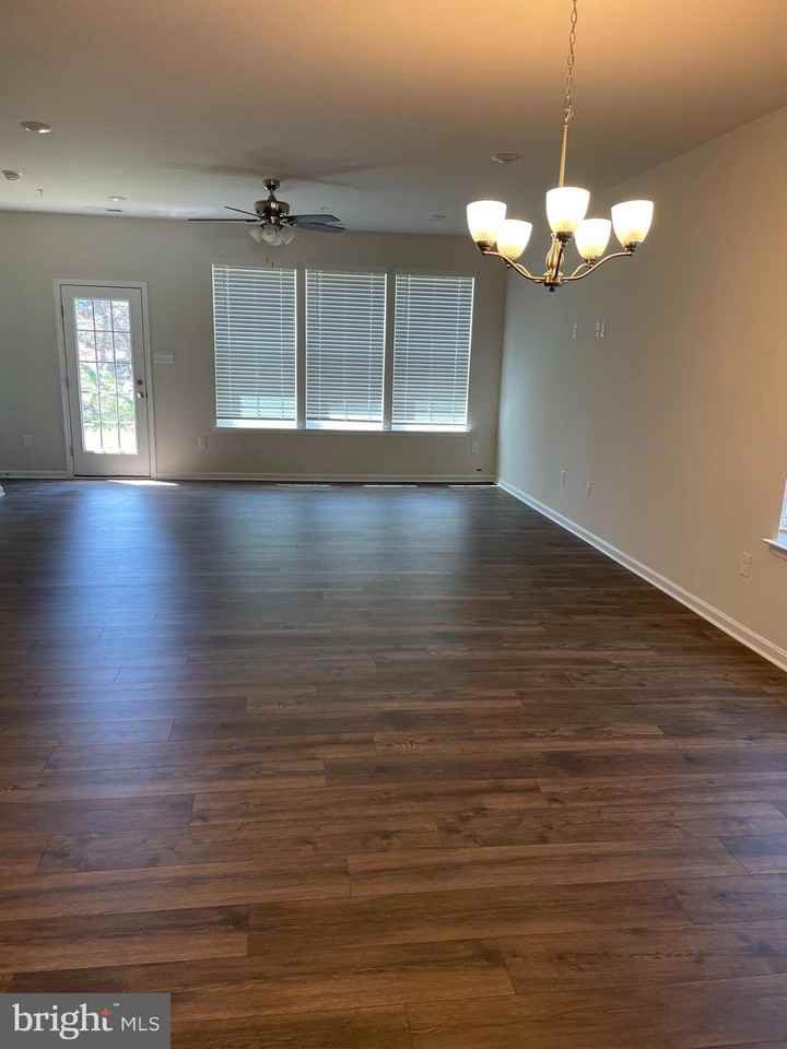 490 Ensemble Way - Photo 2 of 8