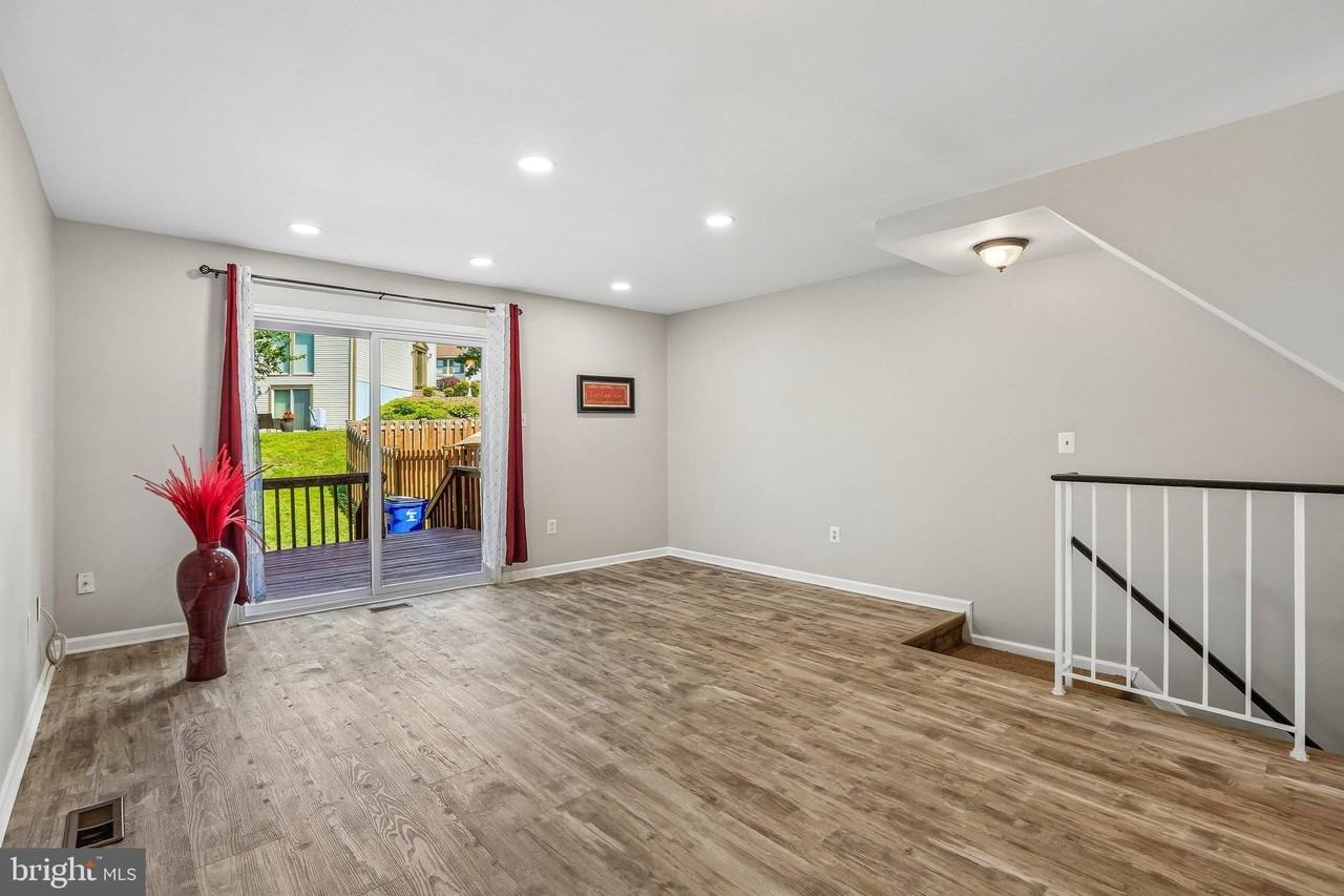 8134 Aspenwood Way - Photo 3 of 13