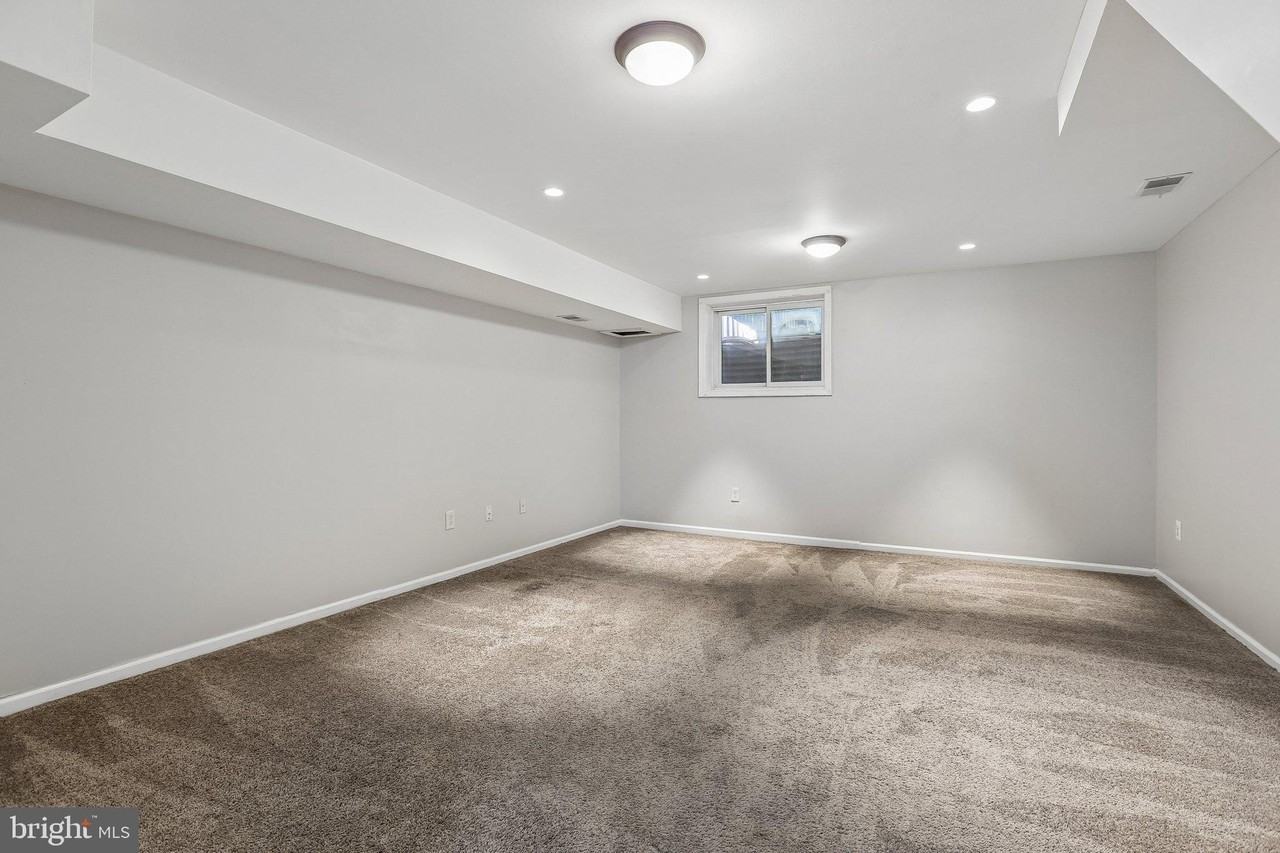 8134 Aspenwood Way - Photo 5 of 13