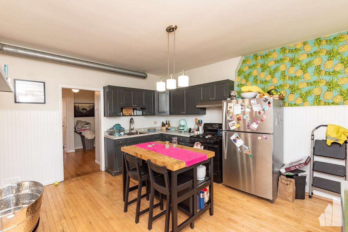 1429 W Chicago Ave #3 - Photo 6 of 22