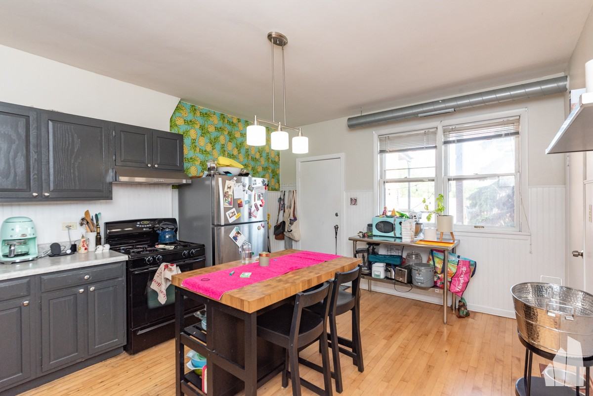 1429 W Chicago Ave #3 - Photo 7 of 22