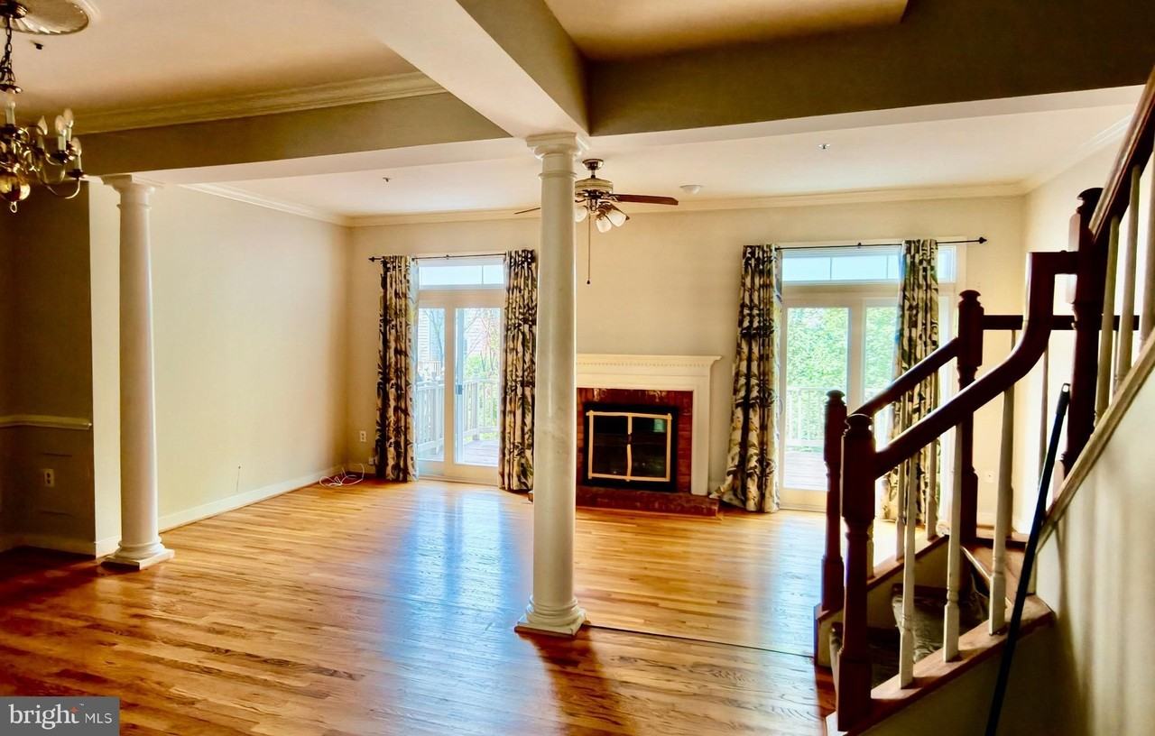 15726 Cherry Blossom Ln - Photo 2 of 10