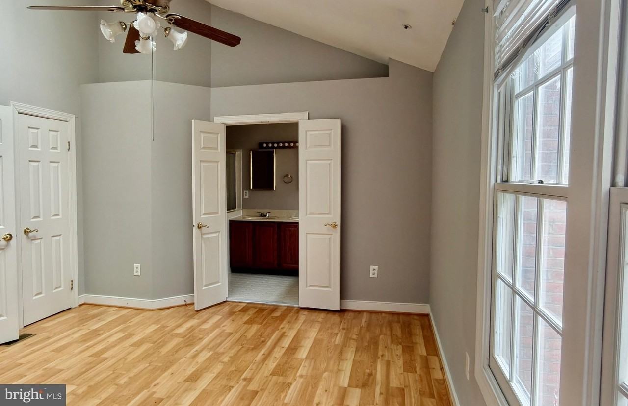 15726 Cherry Blossom Ln - Photo 6 of 10