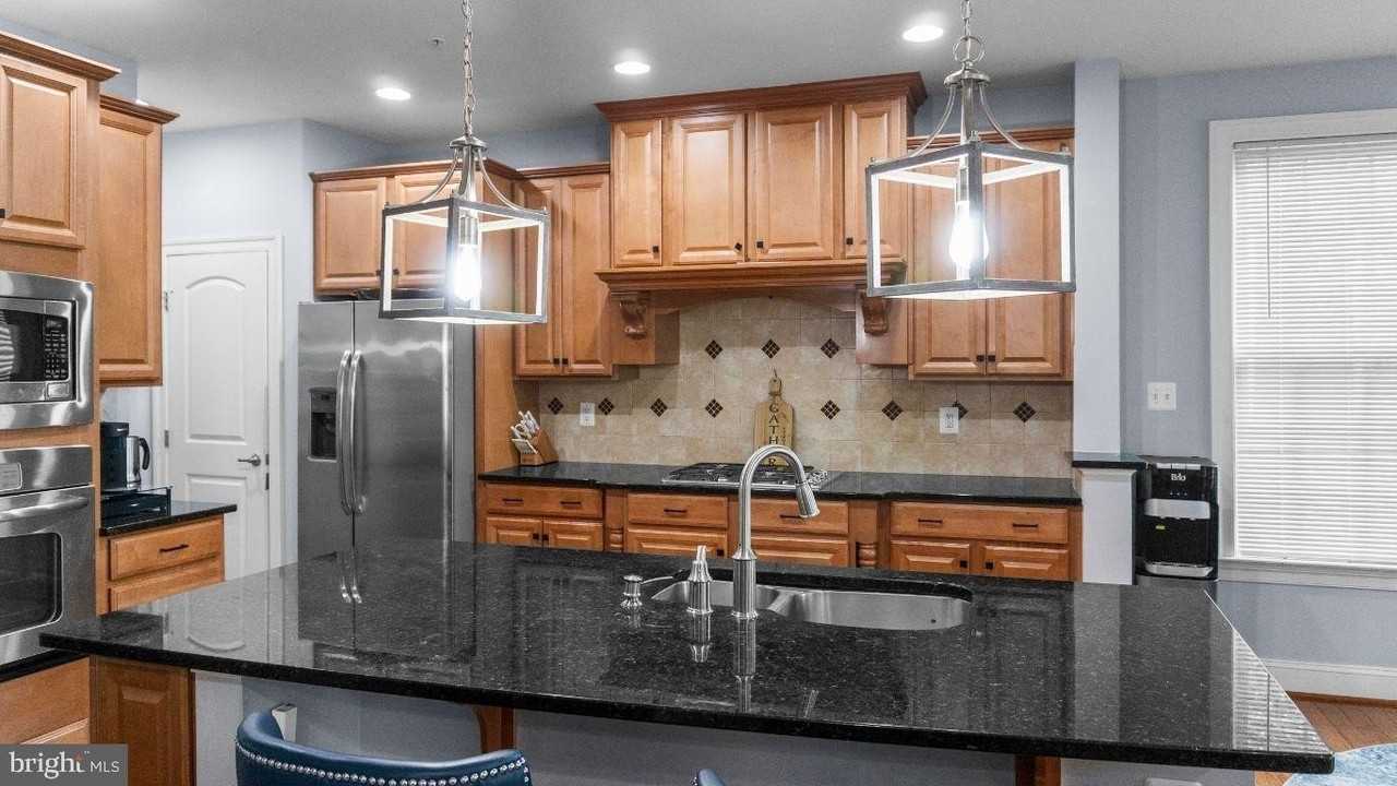 132 Liriope Pl - Photo 2 of 50