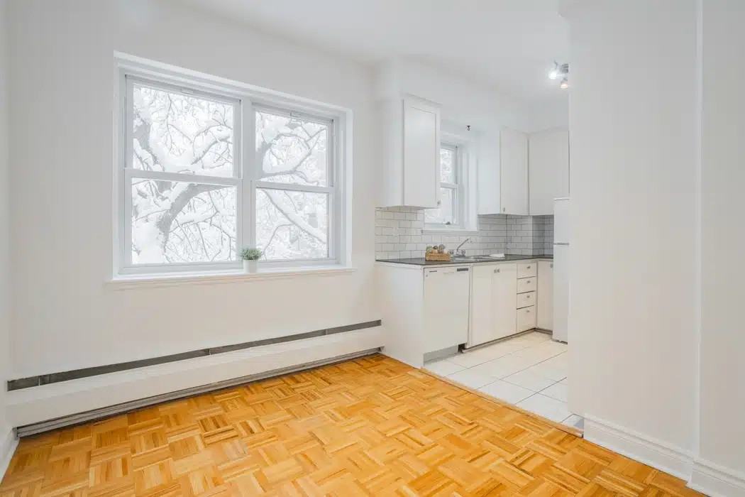1000 Av Pratt — photo 3