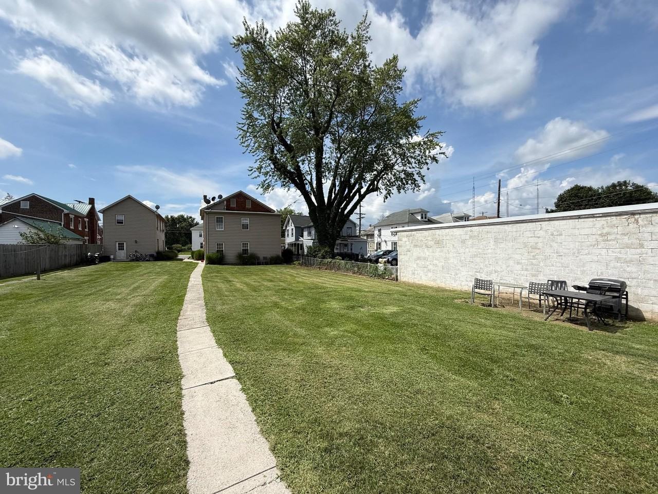 223 N Queen St #REAR - Photo 3 of 18
