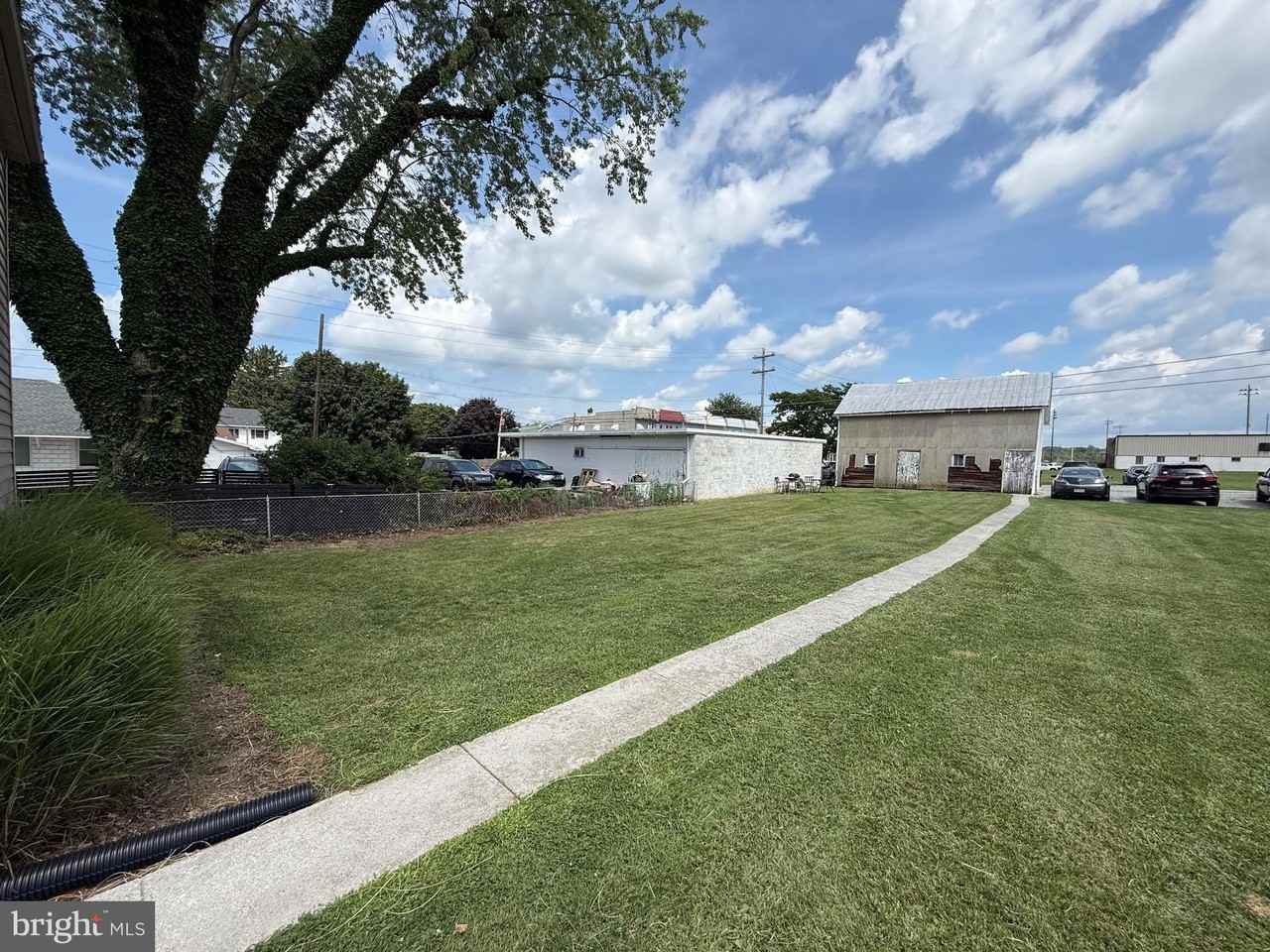 223 N Queen St #REAR - Photo 4 of 18