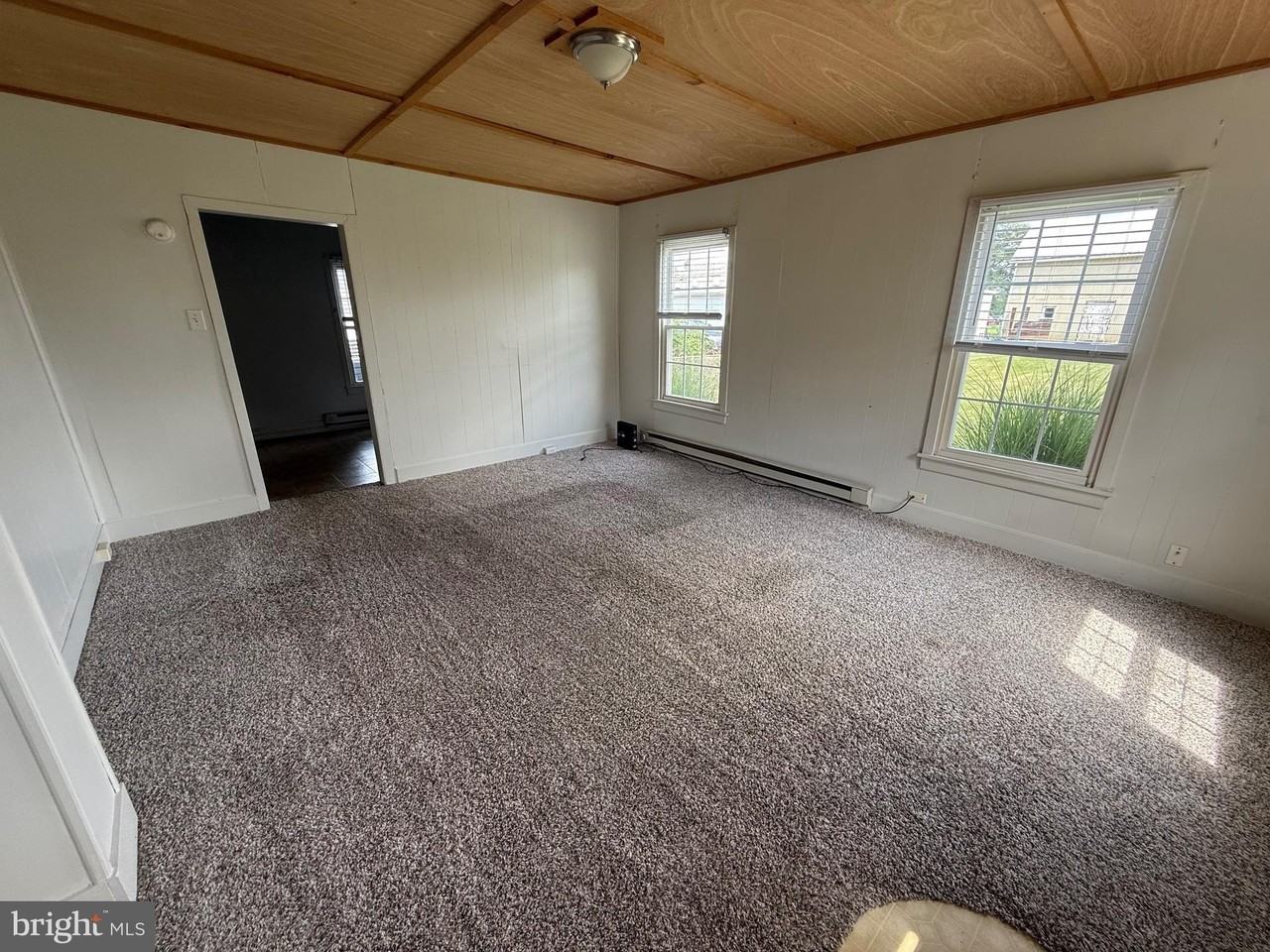 223 N Queen St #REAR - Photo 5 of 18