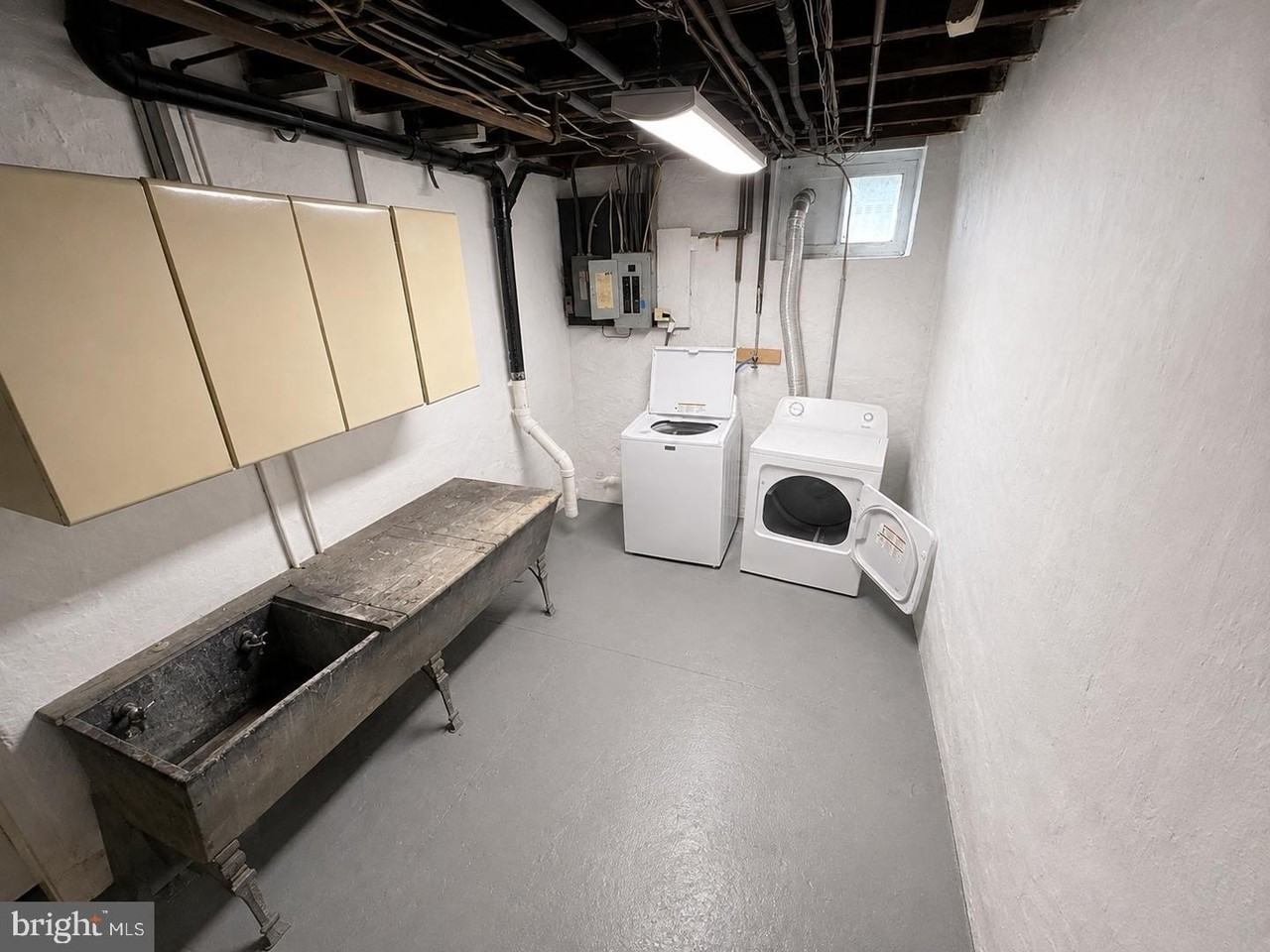 834 Centre Ave #3rdFL - Photo 5 of 6