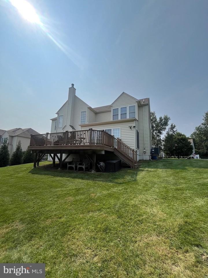 2825 Mountain Laurel Dr - Photo 2 of 14