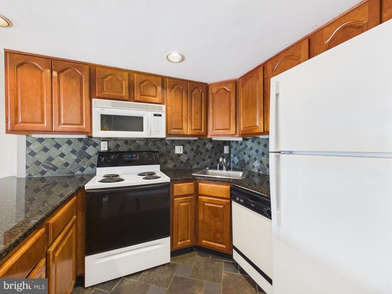 2001 Hamilton St #1916 - Photo 4 of 21