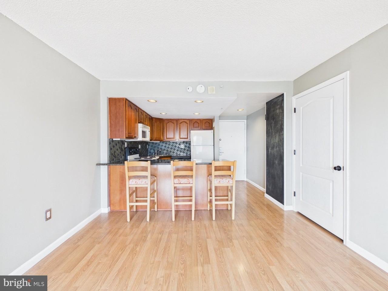 2001 Hamilton St #1916 - Photo 6 of 21