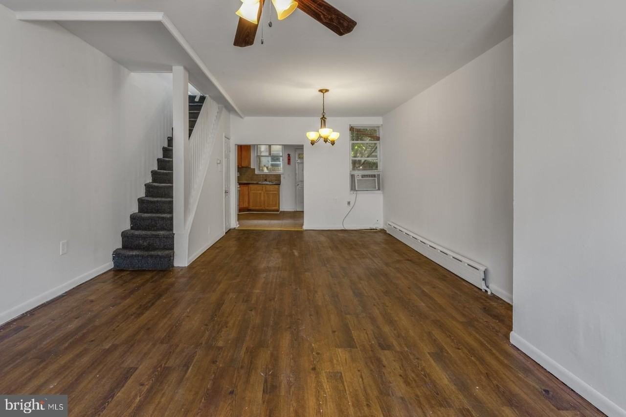 1503 S Dover St - Photo 5 of 26