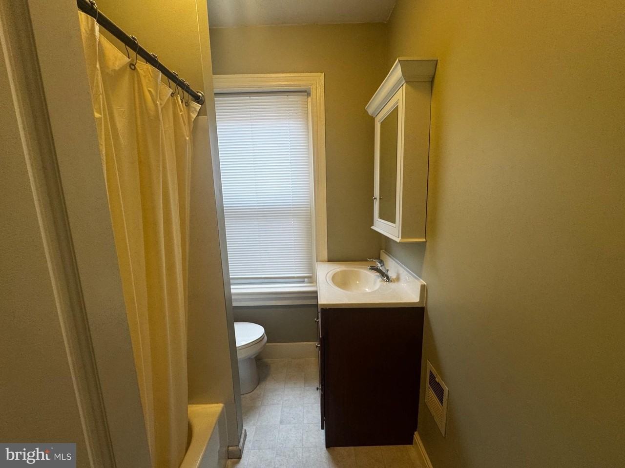 2140 N Van Pelt St - Photo 5 of 11