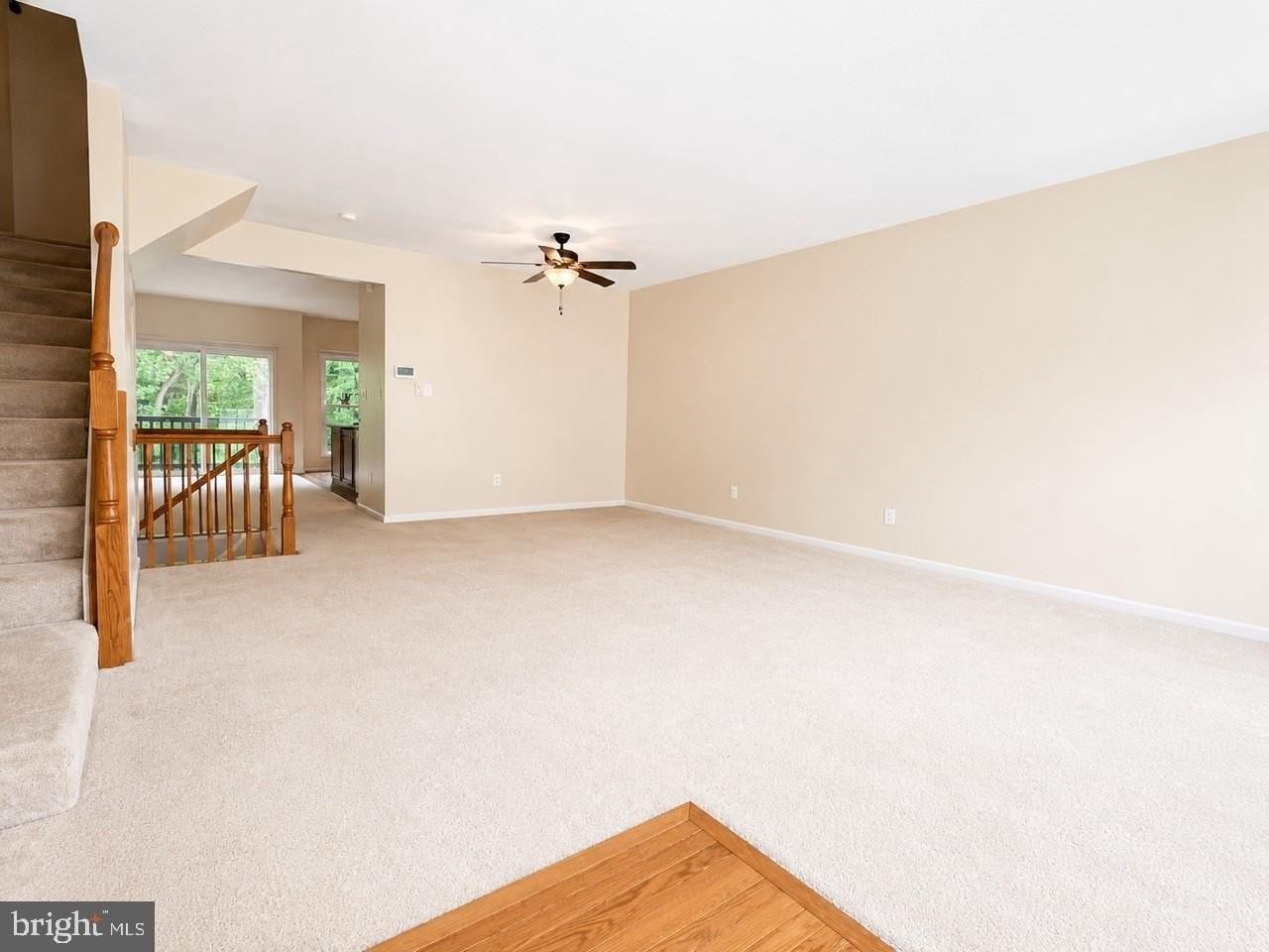 987 Longview Ln - Photo 3 of 36
