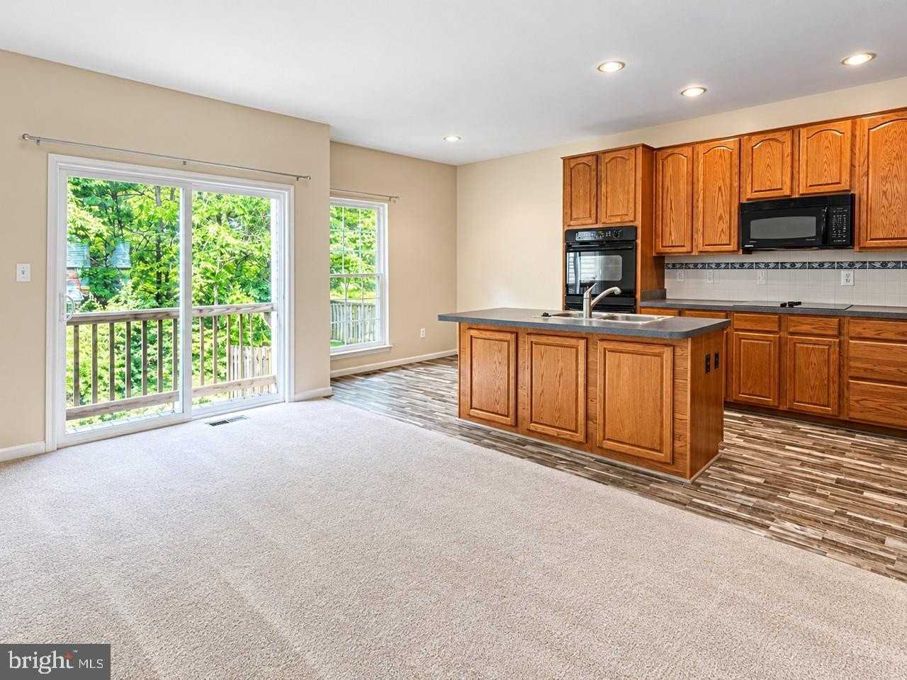 987 Longview Ln - Photo 5 of 36