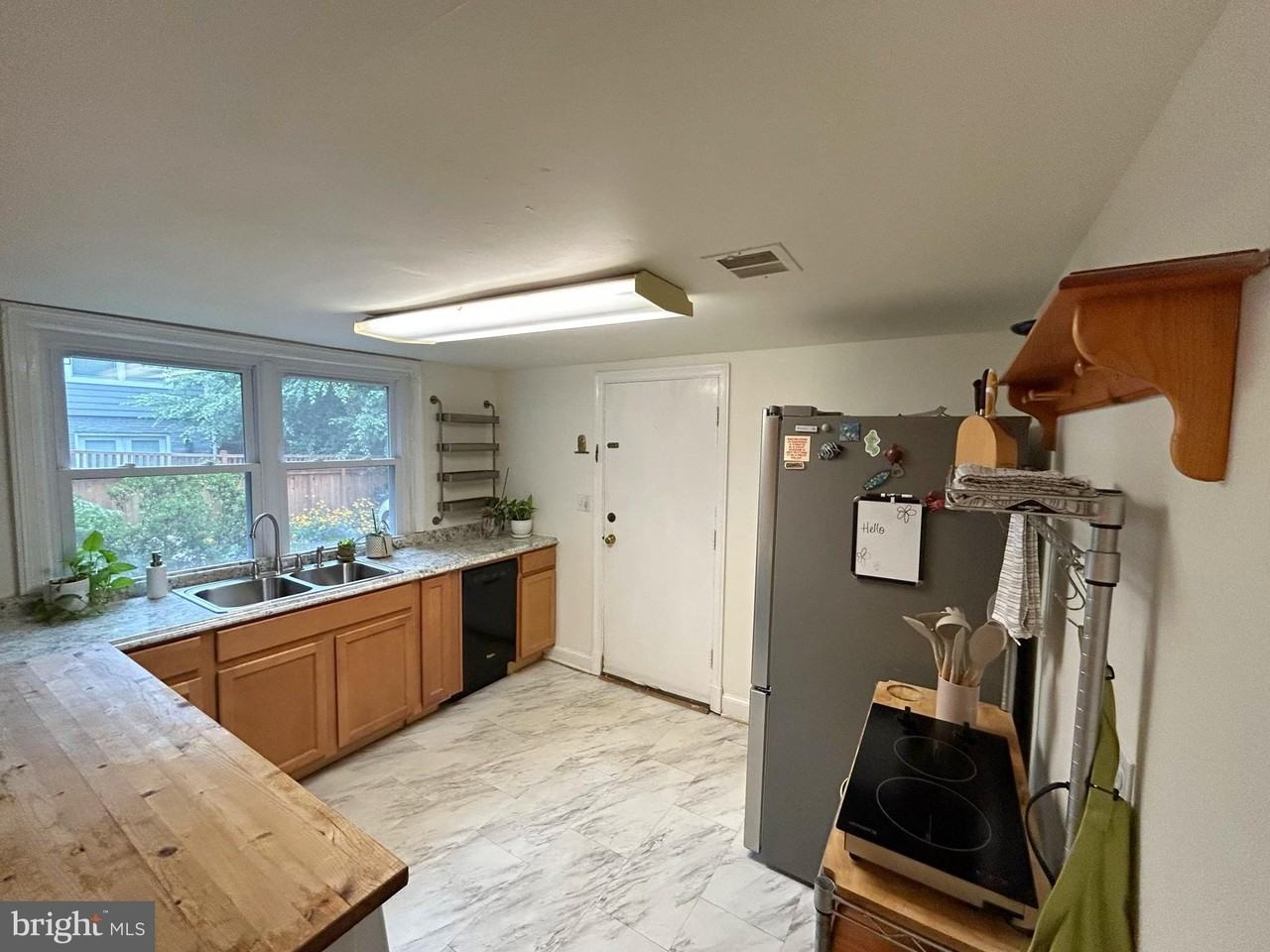 4018 N Taylor St - Photo 3 of 12
