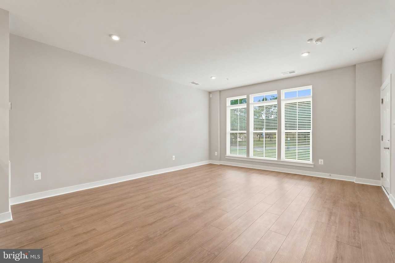 14536 George Carter Way - Photo 5 of 50