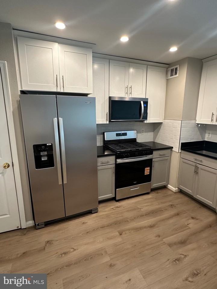 12834 Fair Briar Ln - Photo 2 of 24