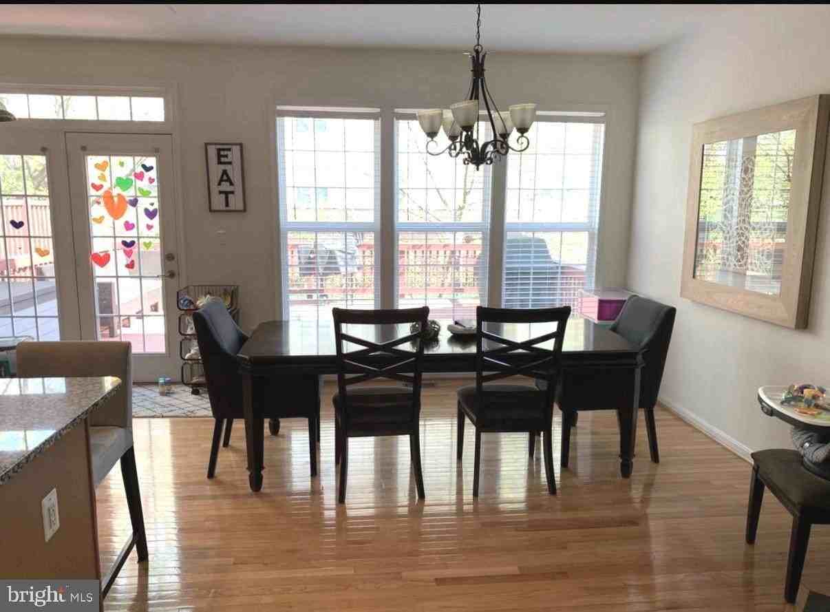 9147 Furey Rd - Photo 6 of 33