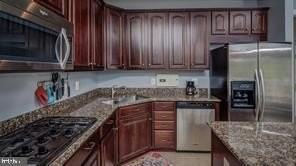 8070 Samuel Wallis St - Photo 6 of 20