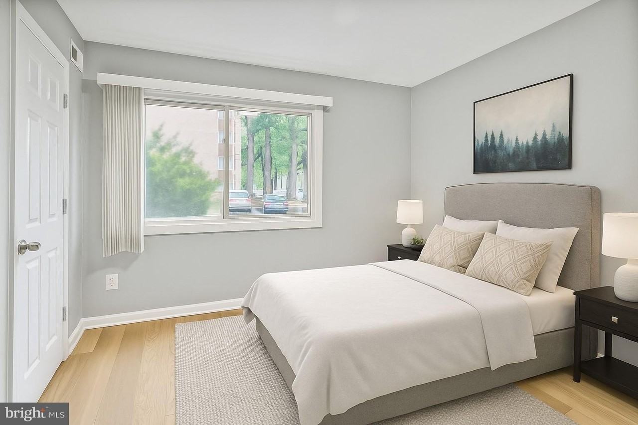 8001 Chanute Pl #5 - Photo 5 of 22