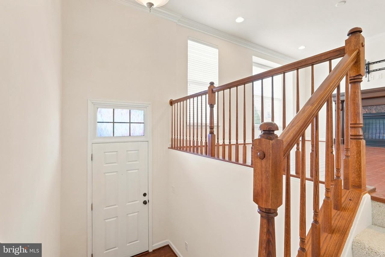 42615 Beckett Ter - Photo 5 of 50