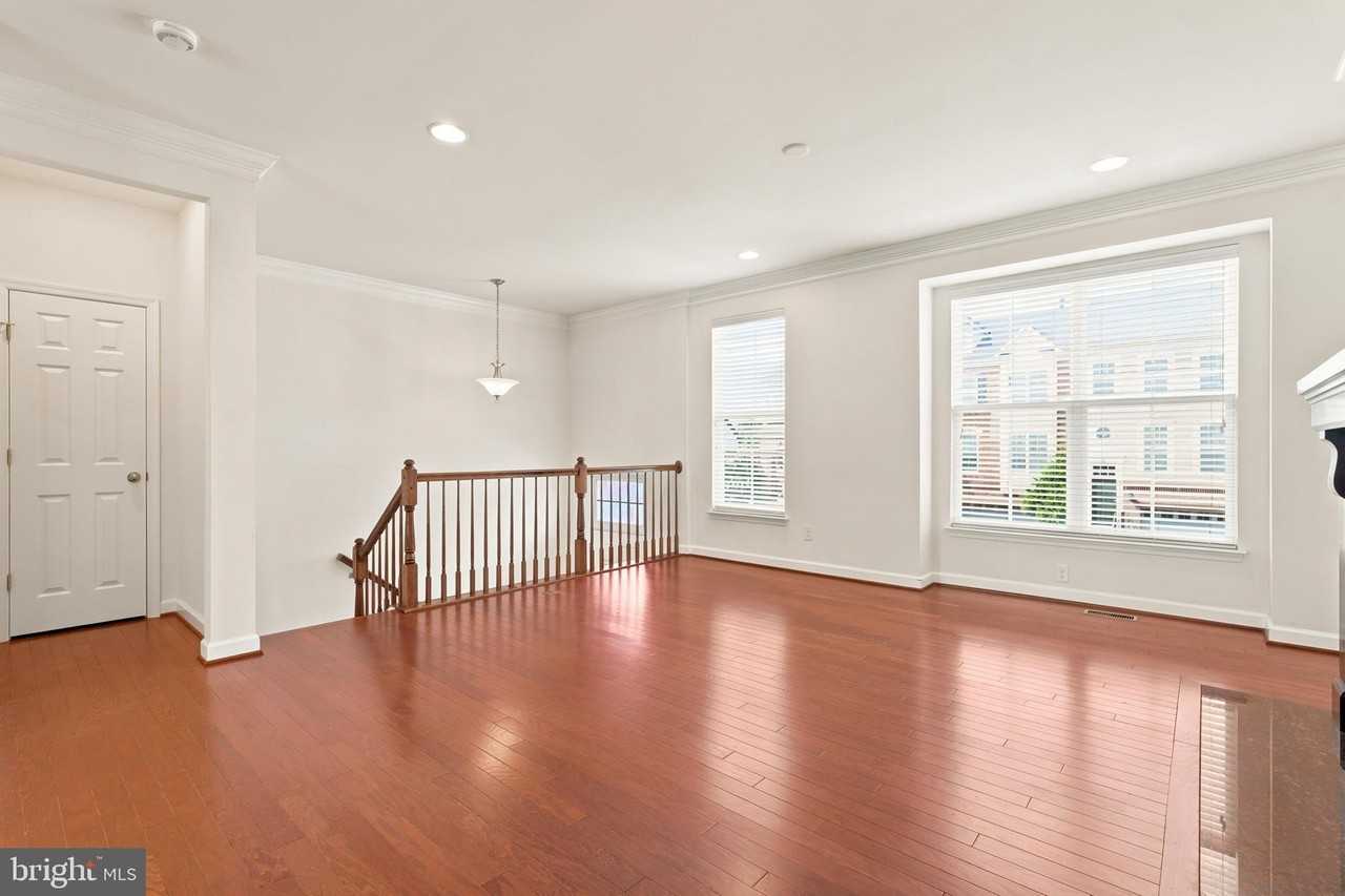 42615 Beckett Ter - Photo 6 of 50