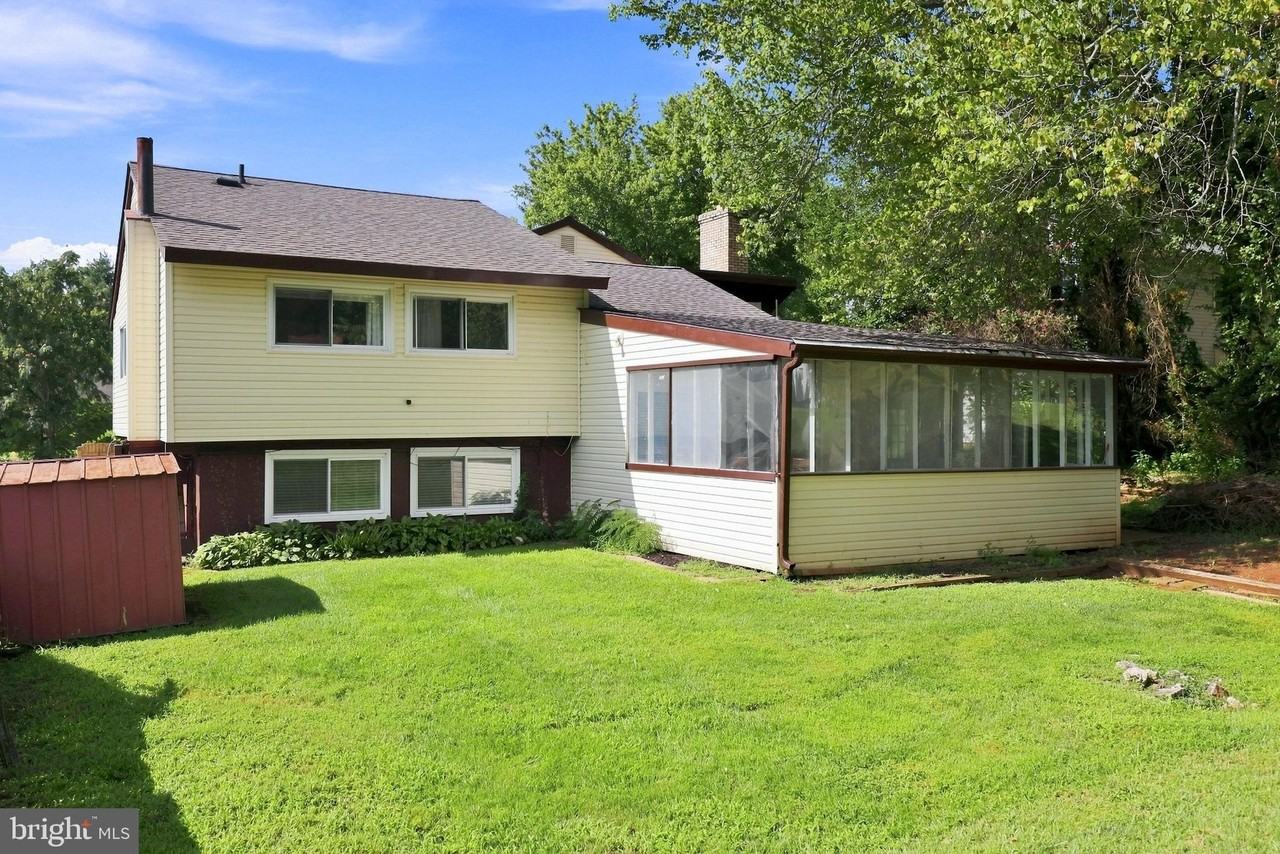 109 Biscayne Ct - Photo 3 of 50