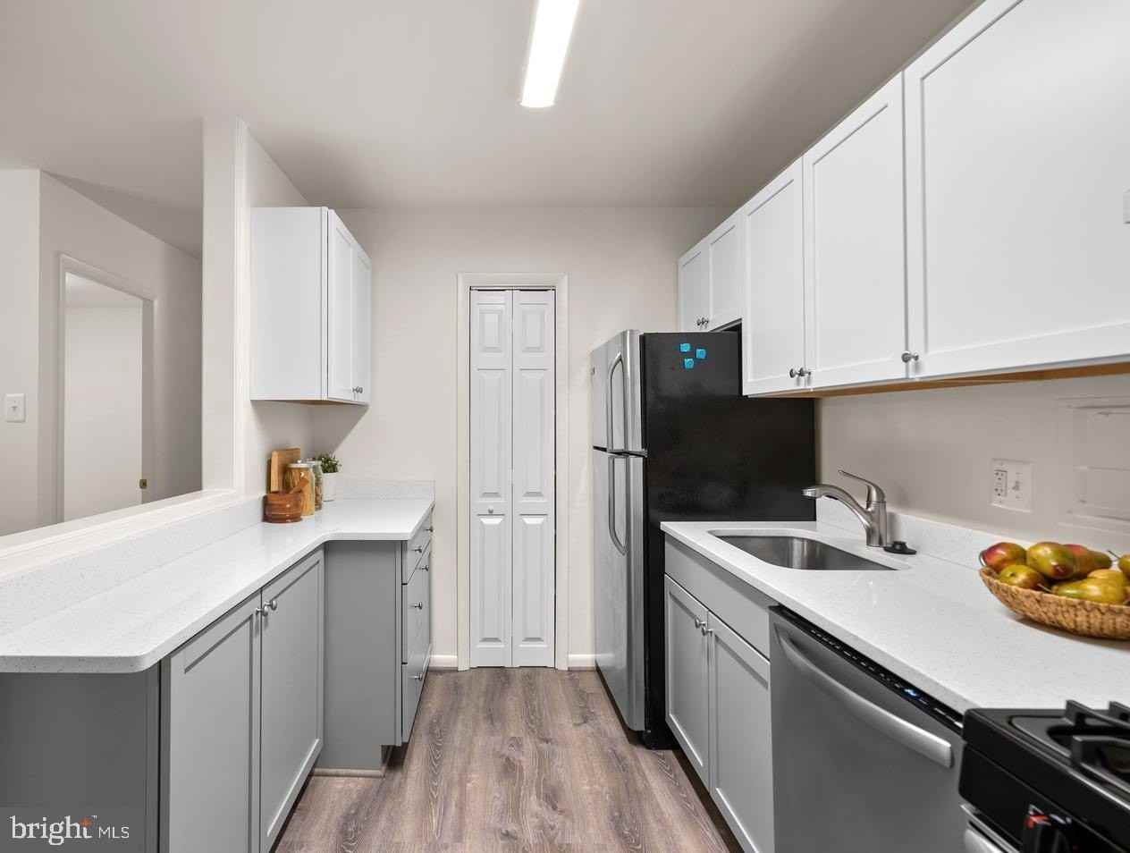 12656 Dara Dr #303 - Photo 6 of 21