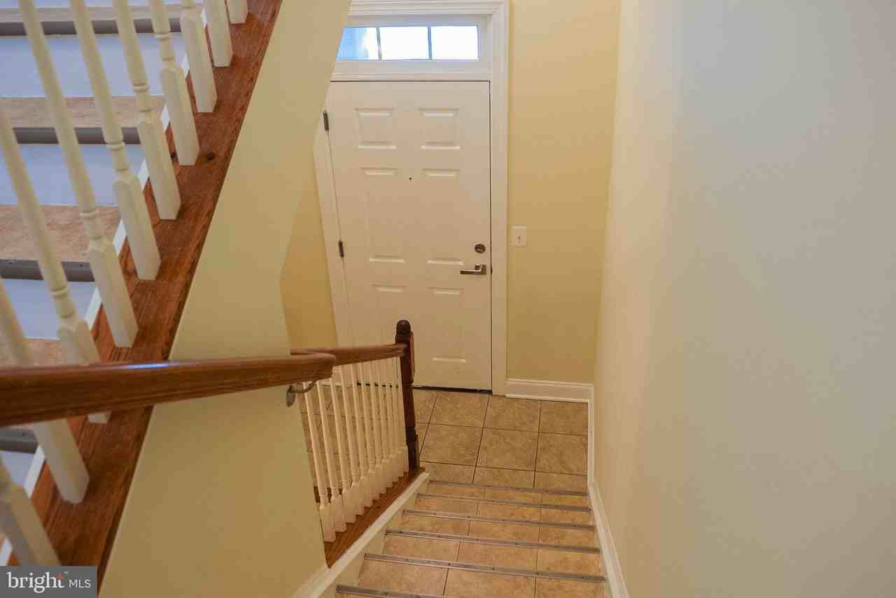 15213 Lancashire Dr - Photo 5 of 38