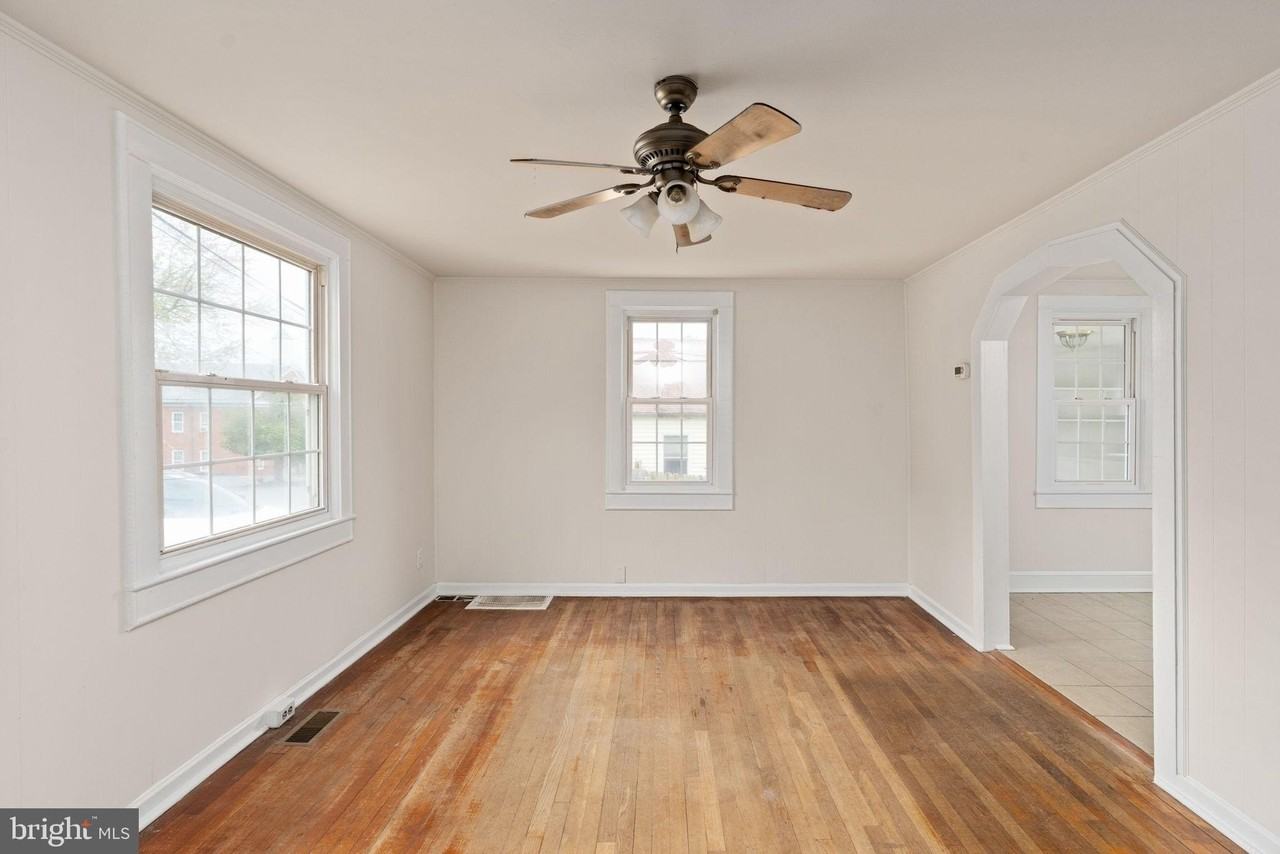 311 Colonial Ave - Photo 5 of 30