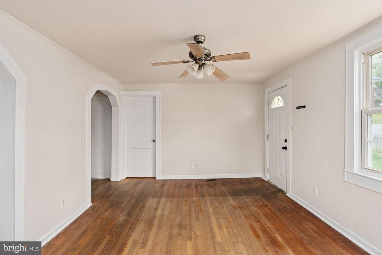 311 Colonial Ave - Photo 7 of 30