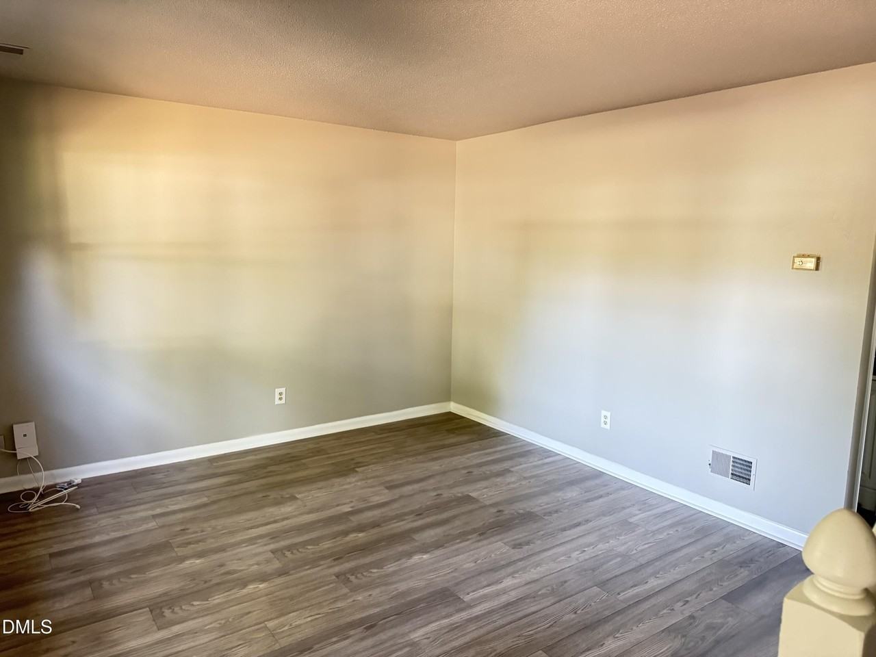 4401 Bleeker Ct - Photo 2 of 12