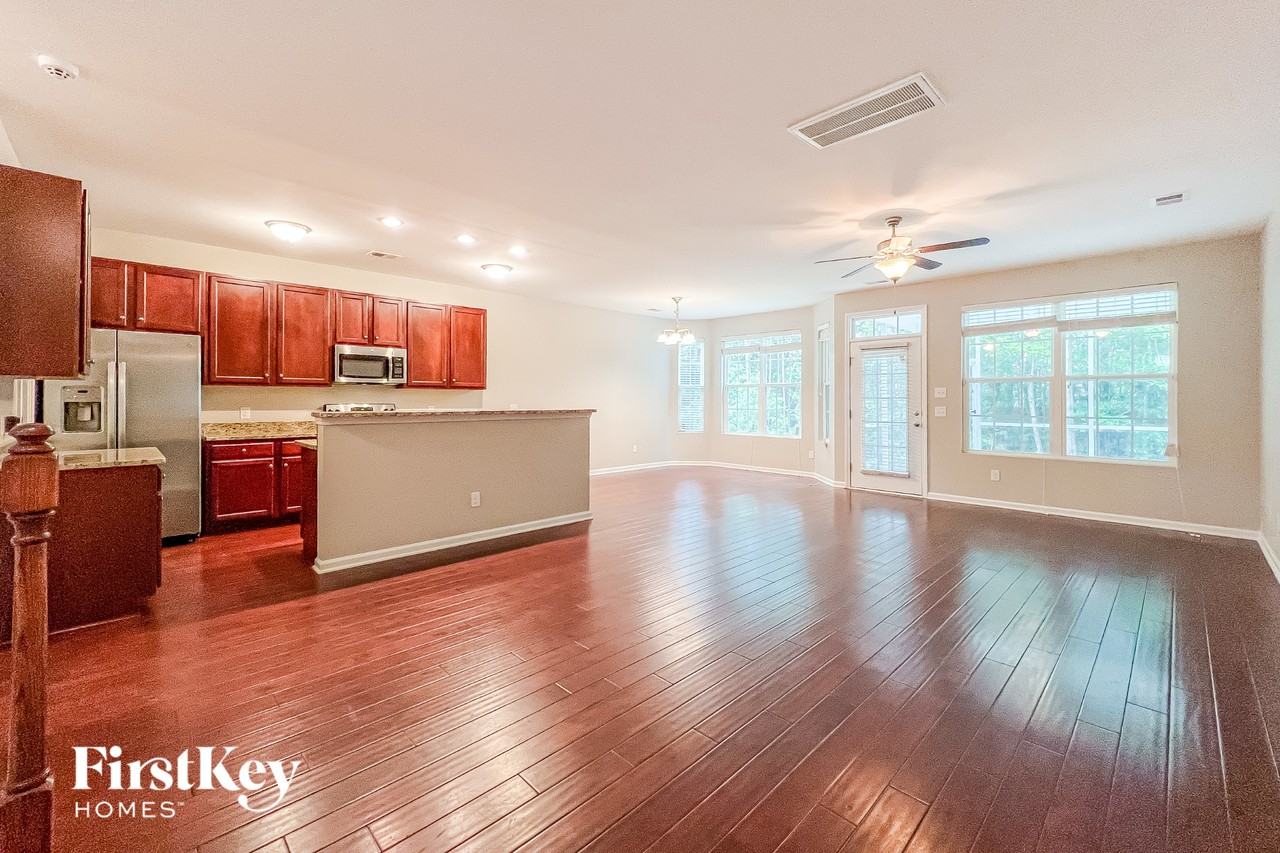 8946 Cat Tail Pond Rd - Photo 3 of 15